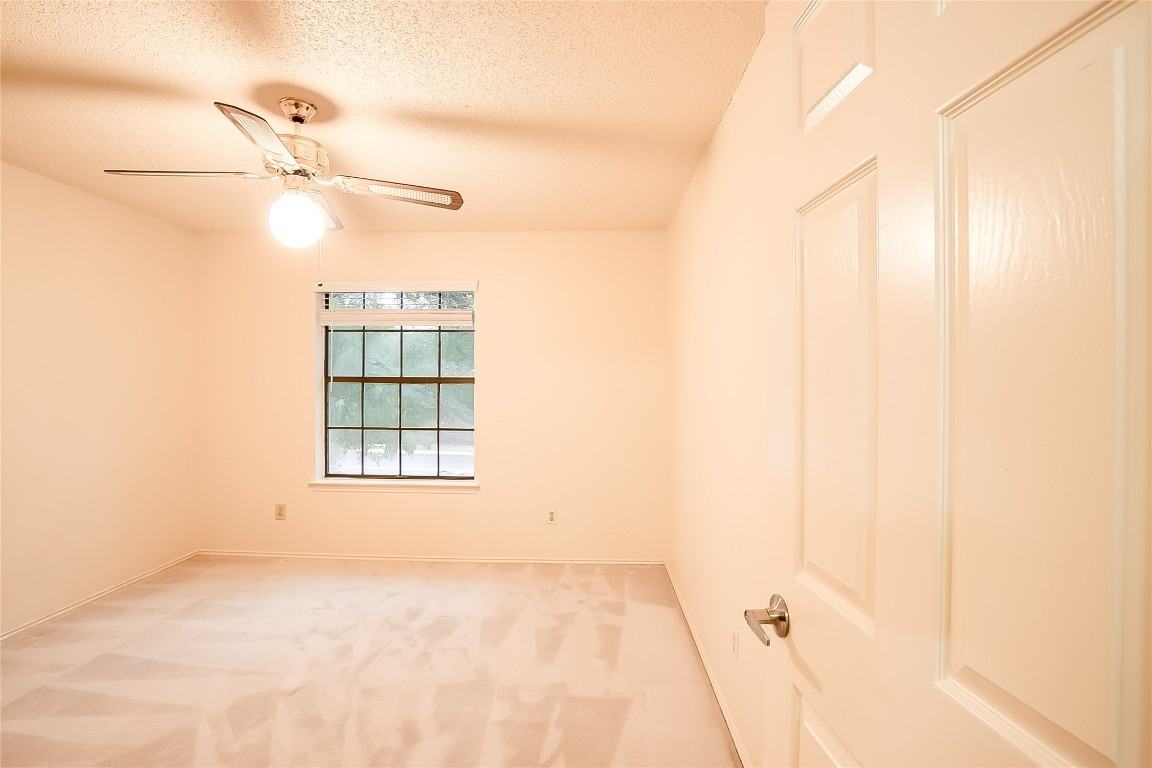 6914 Dallas Dr #6914 - Photo 4 of 31