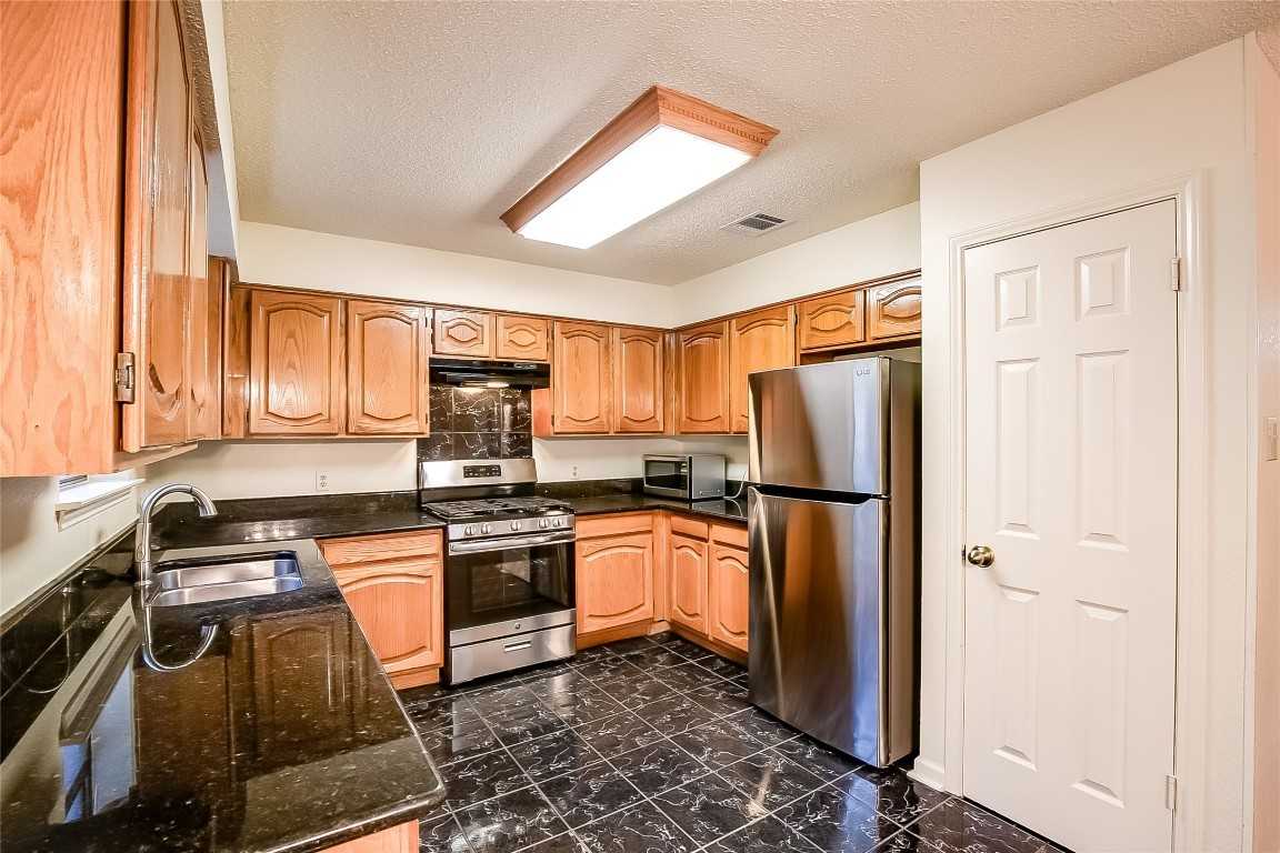 6914 Dallas Dr #6914 - Photo 7 of 31