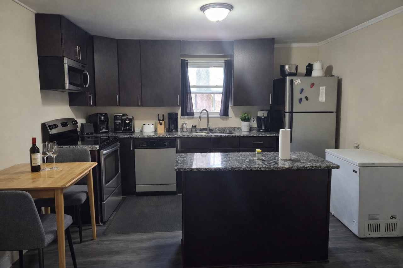 1711 Younger Ave #1 - Photo 2 of 3