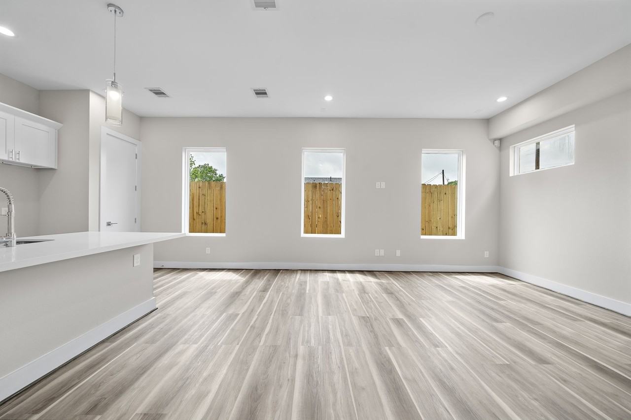 7520 Sandle St #7520 - Photo 6 of 26