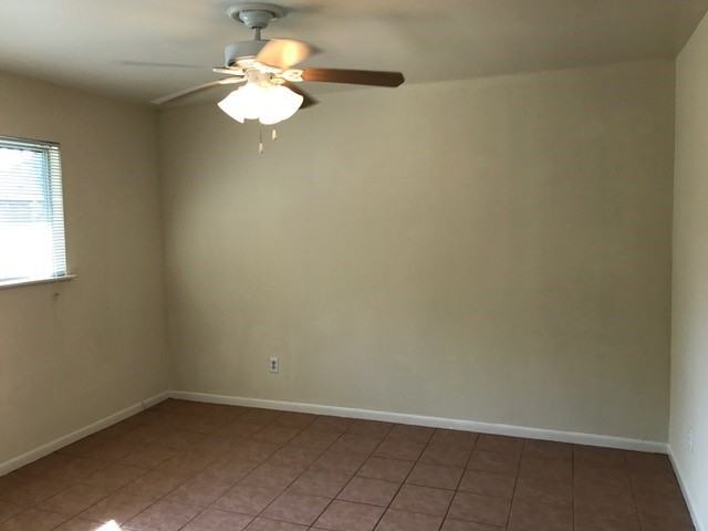 5213 Joe Sayers Ave #5213-3 - Photo 3 of 8