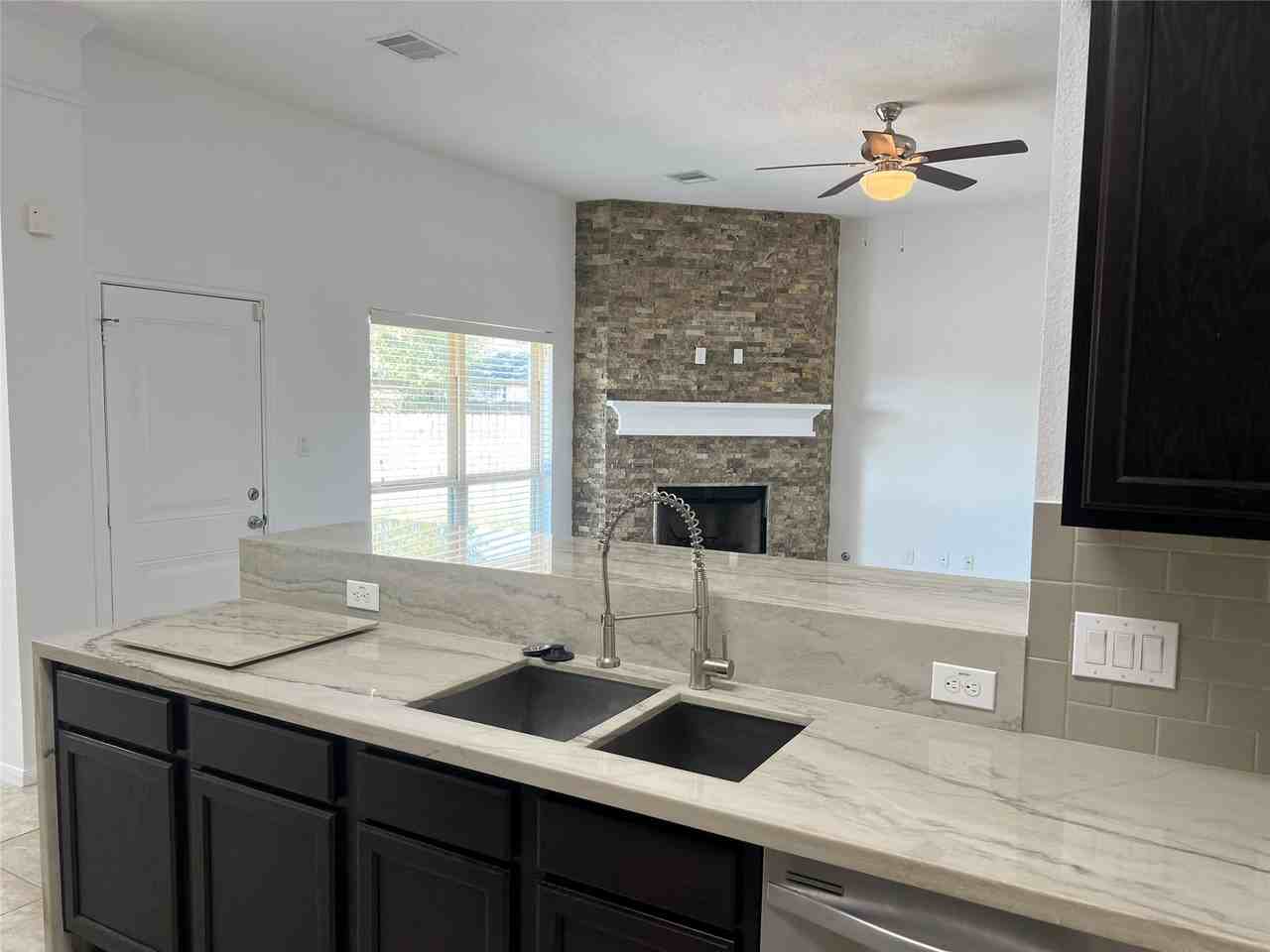 99 Fordland Estate Dr #99 - Photo 2 of 17