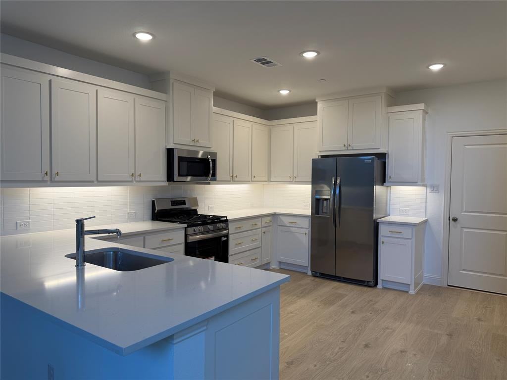 8840 Magnet Dr #8840 - Photo 3 of 26