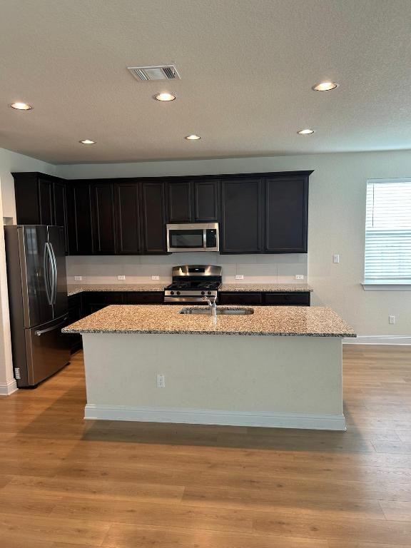 805 Vaughn St #805 - Photo 3 of 23