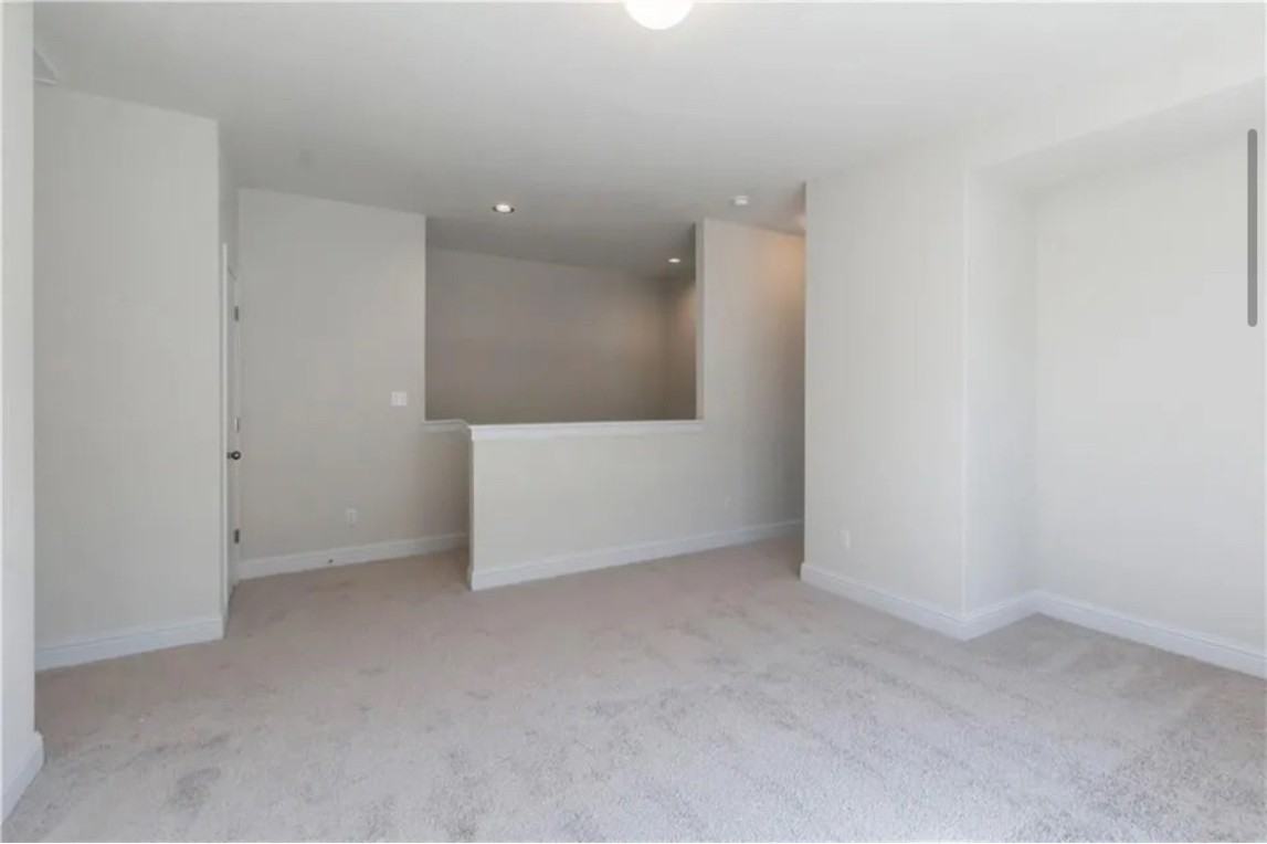 805 Vaughn St #805 - Photo 5 of 23