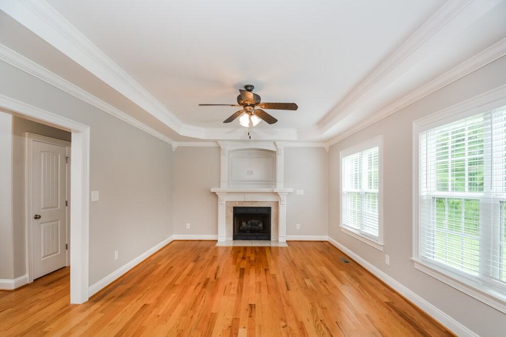 684 Winding Oak Way - Photo 4 of 17