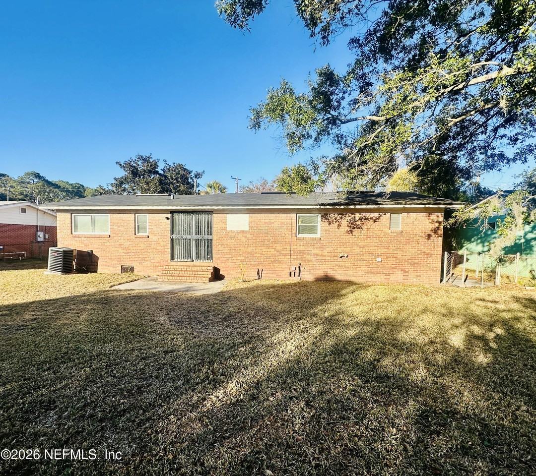 5246 Devron Dr #5246 - Photo 3 of 18