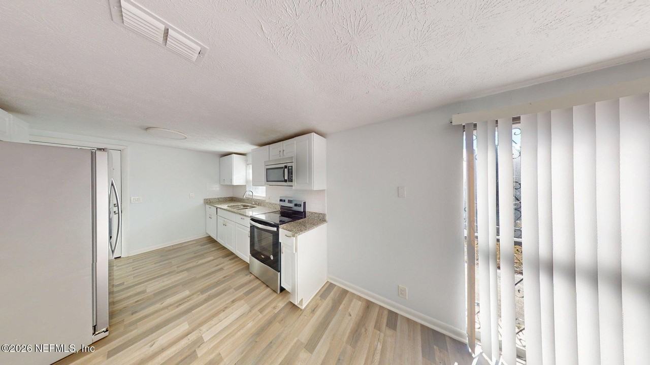 5246 Devron Dr #5246 - Photo 7 of 18