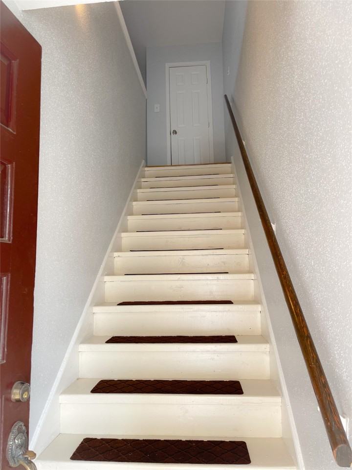 2744 Briarhurst Dr #2744-50 - Photo 3 of 23