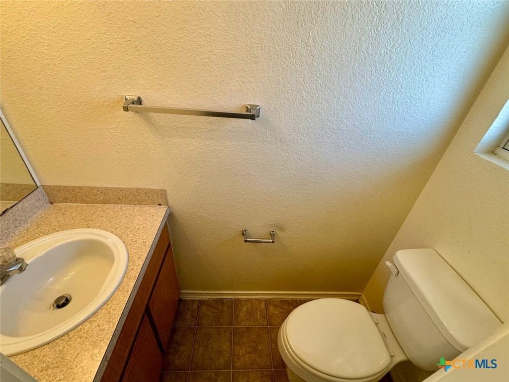 4301 Alan Kent Dr #4301B - Photo 5 of 12