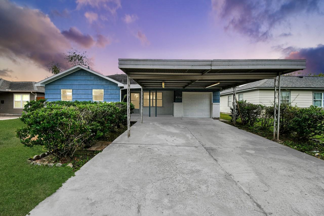 8534 Fillmore St #8534 - Photo 5 of 39