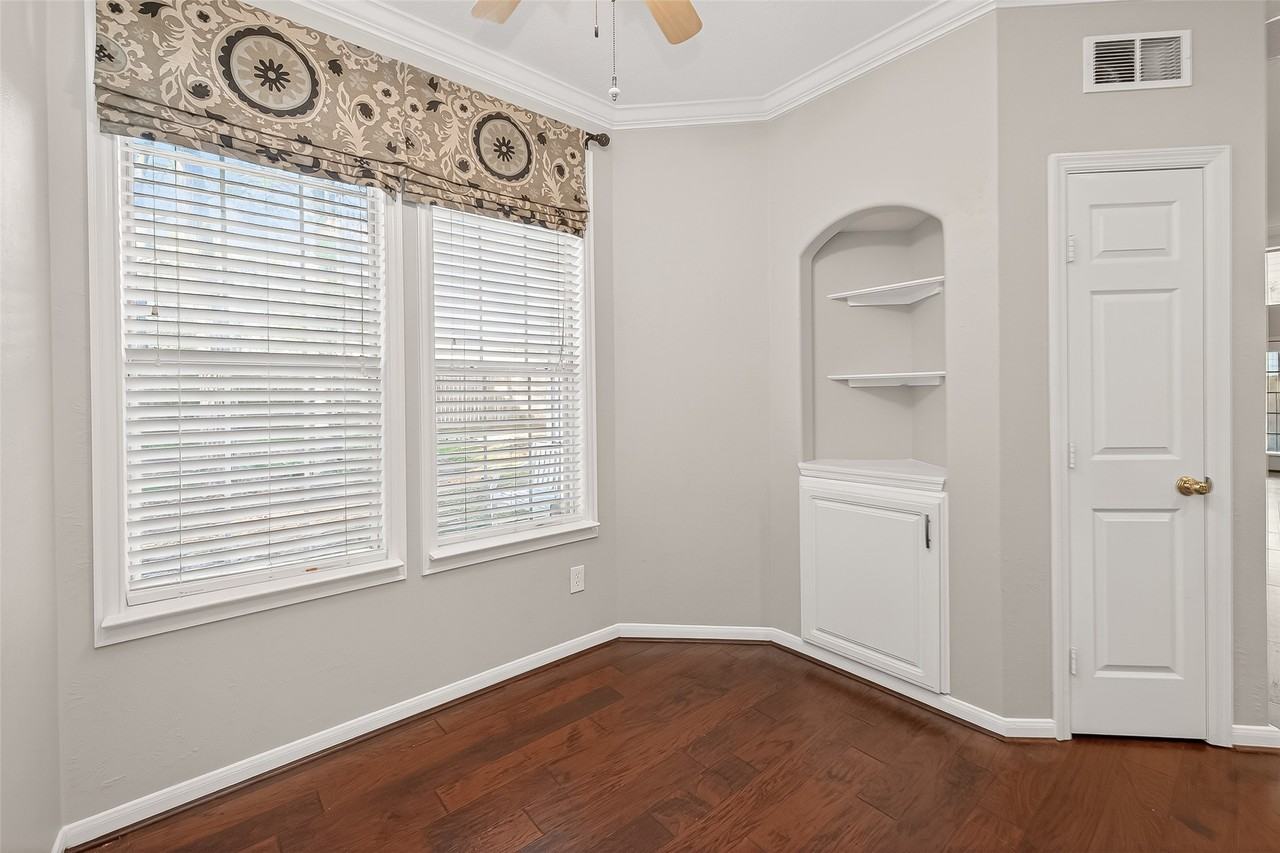 2330 Everest Way #2330 - Photo 4 of 49