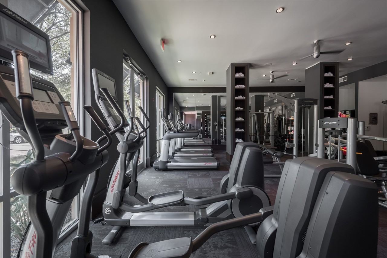 206 Mcgowen St #206-3401 - Photo 7 of 17