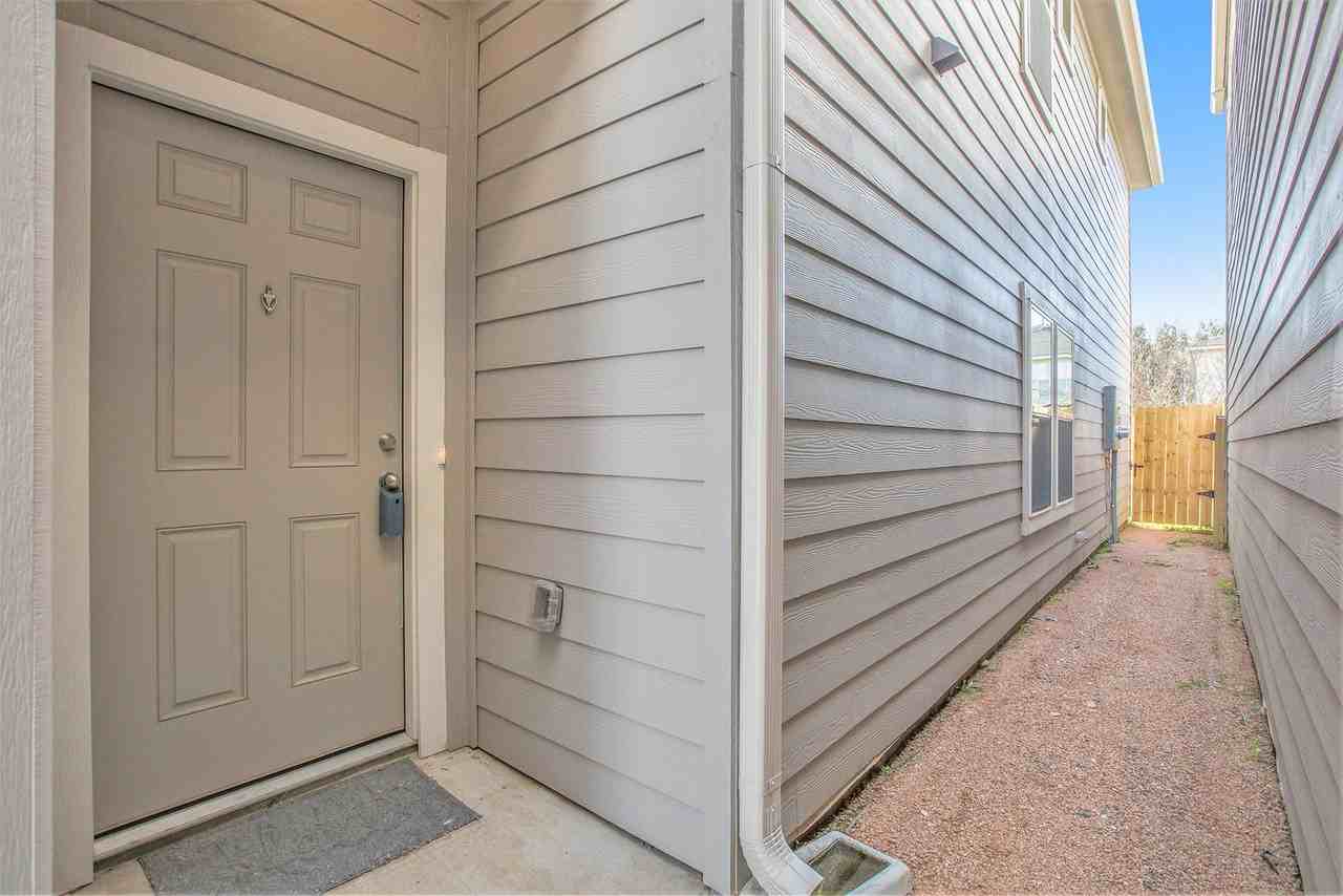 17125 Wilthorne Colony Ct #17125 - Photo 2 of 15