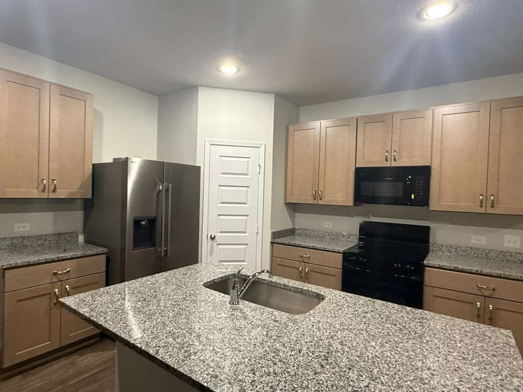 2711 Totley Rd #2711 - Photo 4 of 40