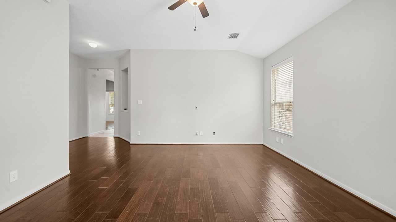 15710 Flagstone Walk Way #15710 - Photo 4 of 27