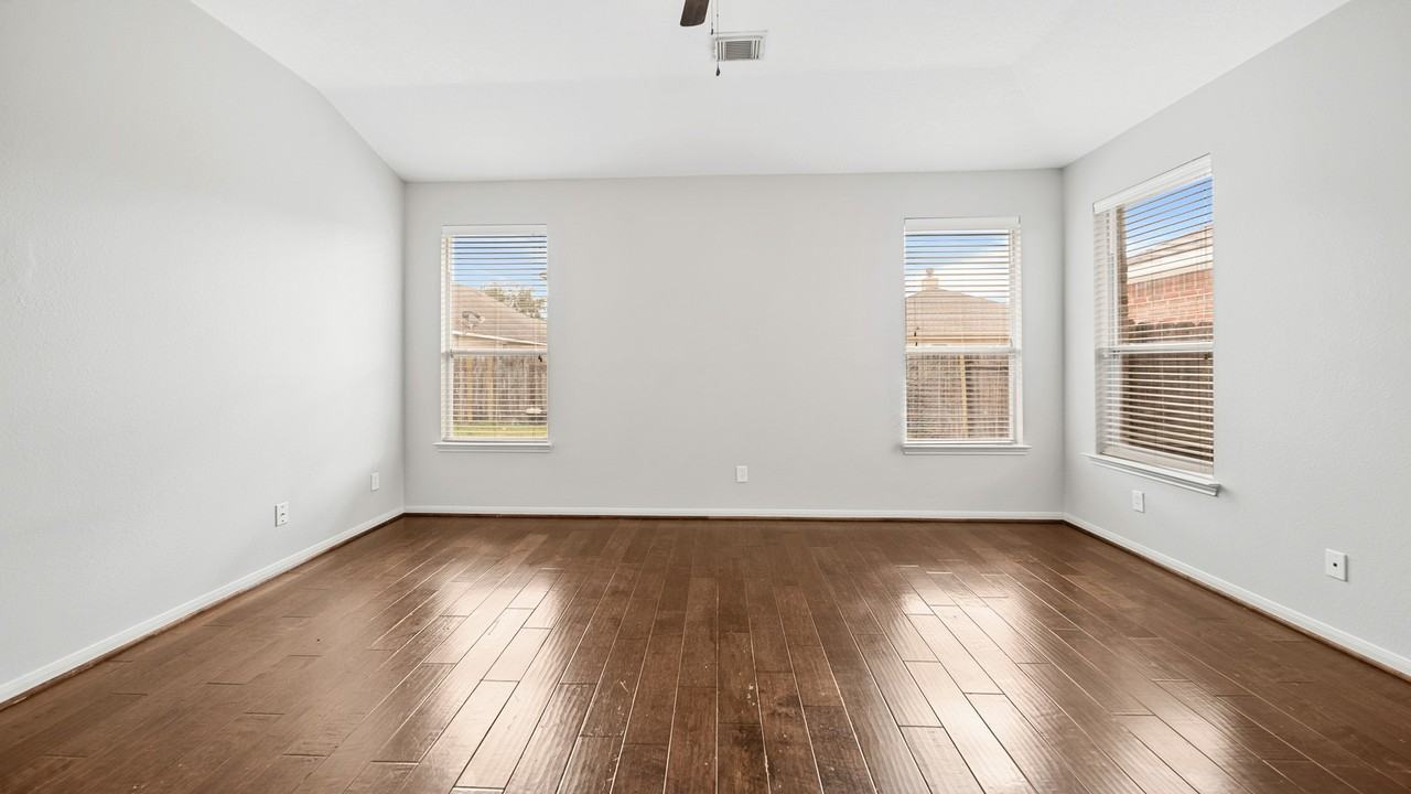 15710 Flagstone Walk Way #15710 - Photo 5 of 27