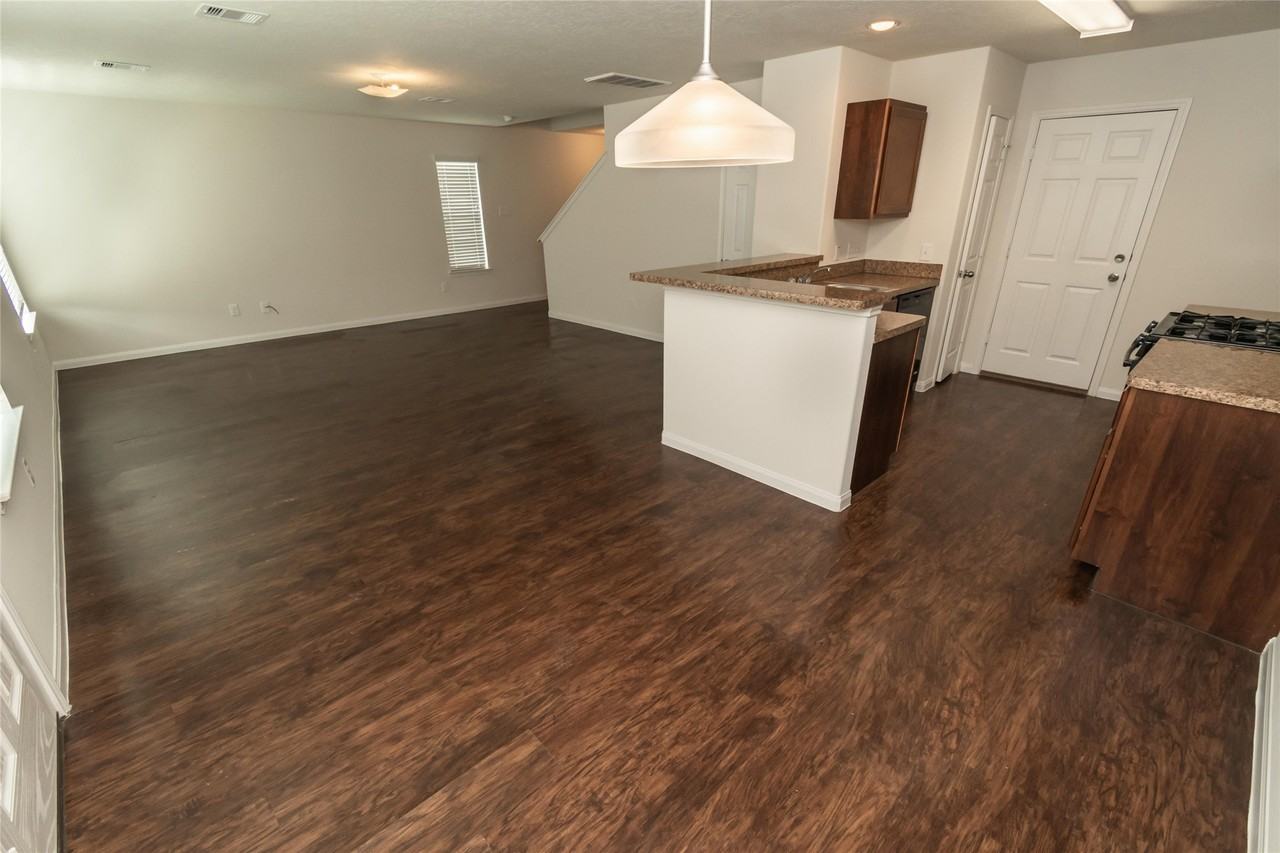 21219 Grand Field Ct #21219 - Photo 6 of 10