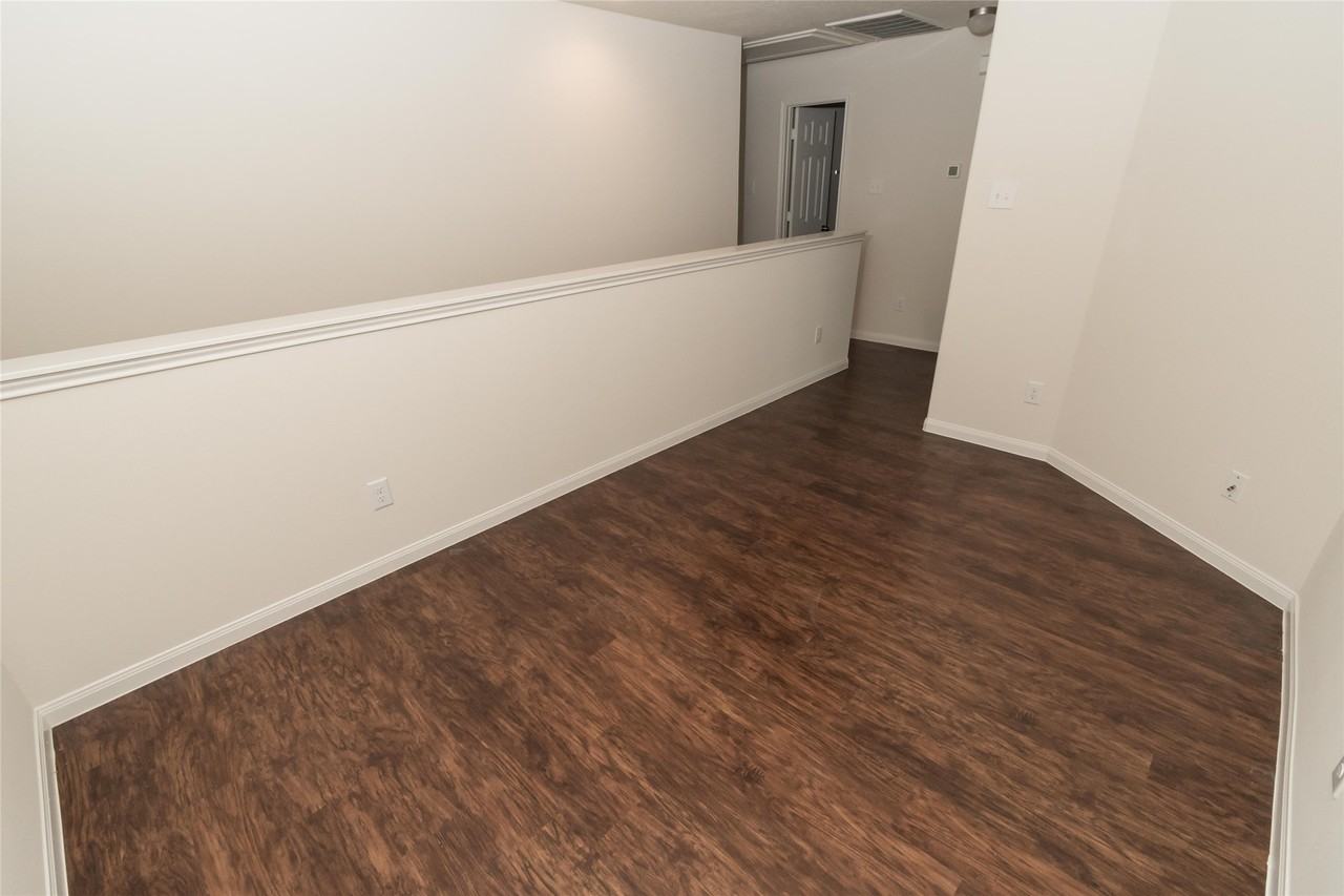 21219 Grand Field Ct #21219 - Photo 7 of 10