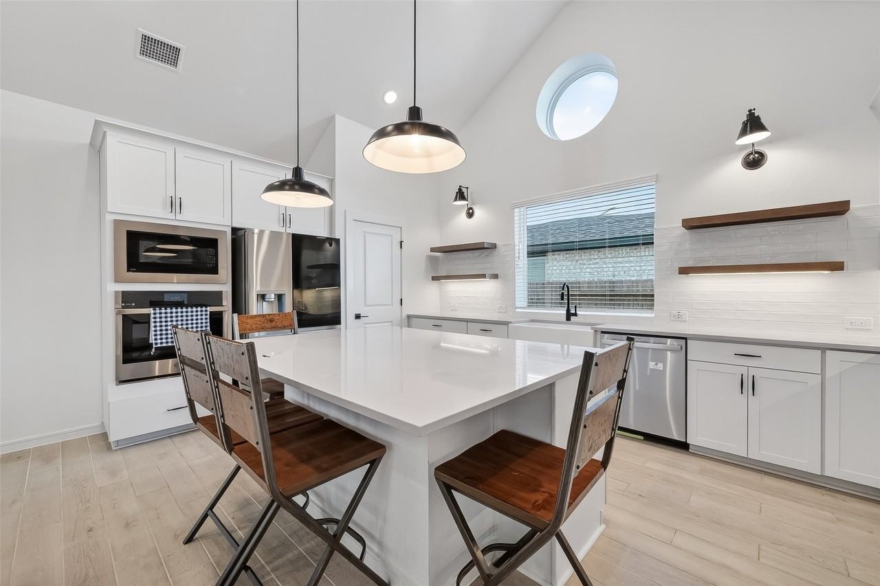 2646 Wastelbread Ln #2646 - Photo 4 of 48