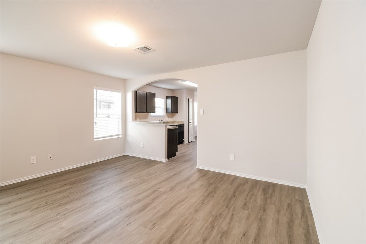 4931 Giant Sequoia Way #4931 - Photo 4 of 16