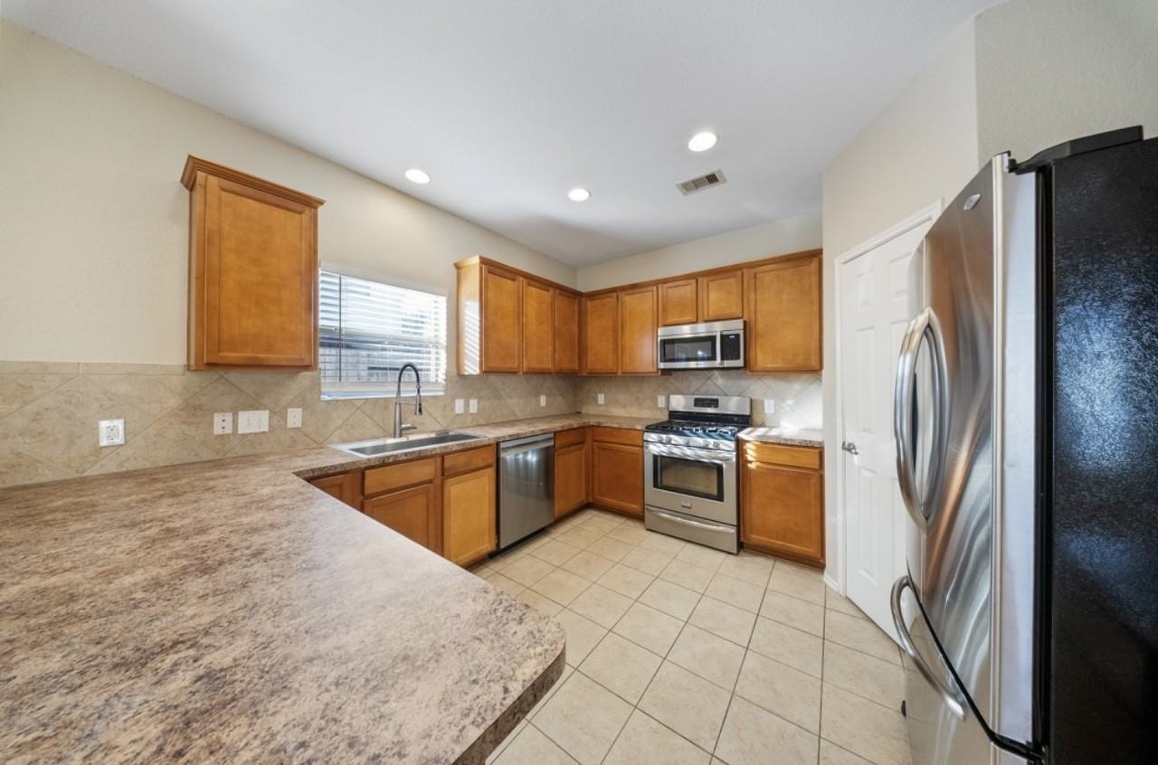 18123 Hillock Glen Ln #18123 - Photo 5 of 21