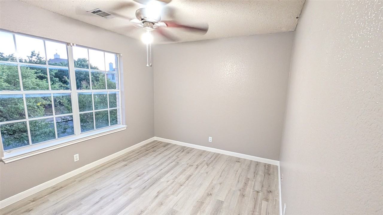 5016 Barlow Dr #5016 - Photo 3 of 22