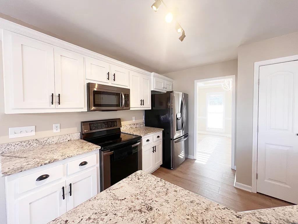 210 Torrey Ct #1 - Photo 7 of 25