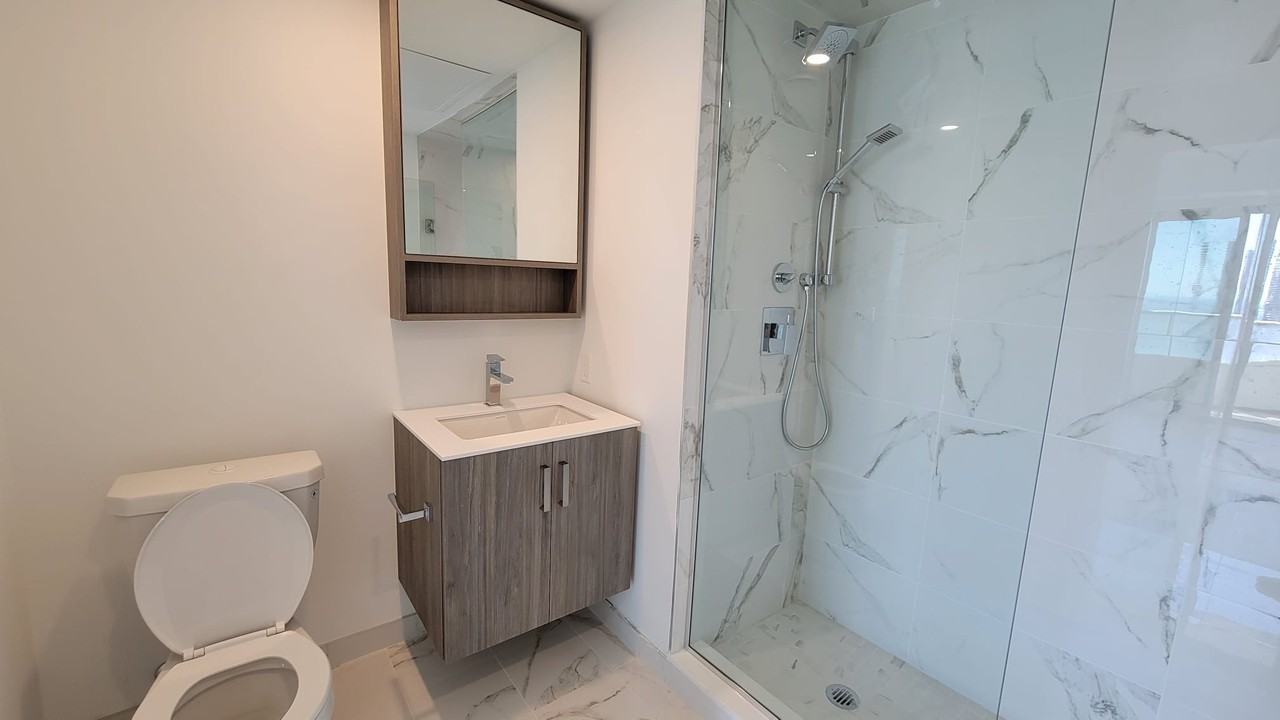 99 Queen Street East - Photo 2 of 14