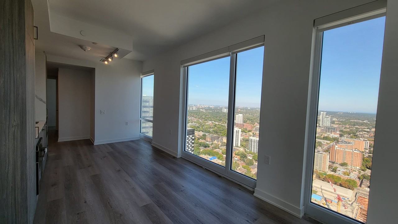 99 Queen Street East - Photo 3 of 14