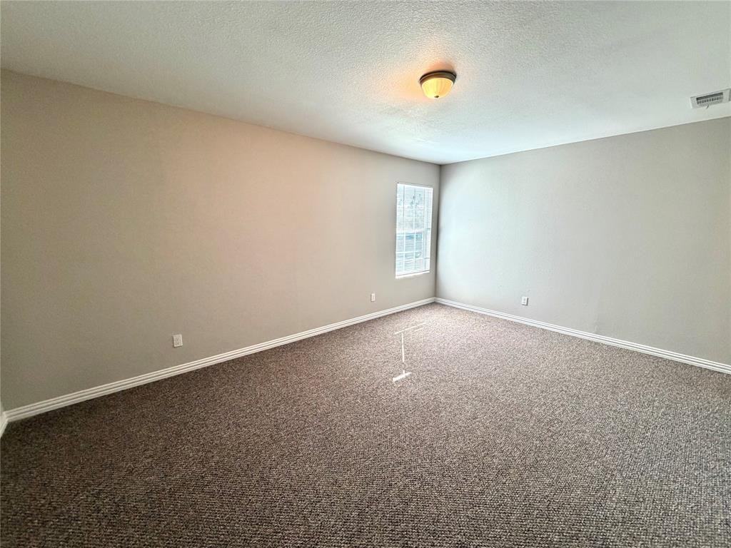 2335 Bloomfield Dr #2335 - Photo 7 of 14