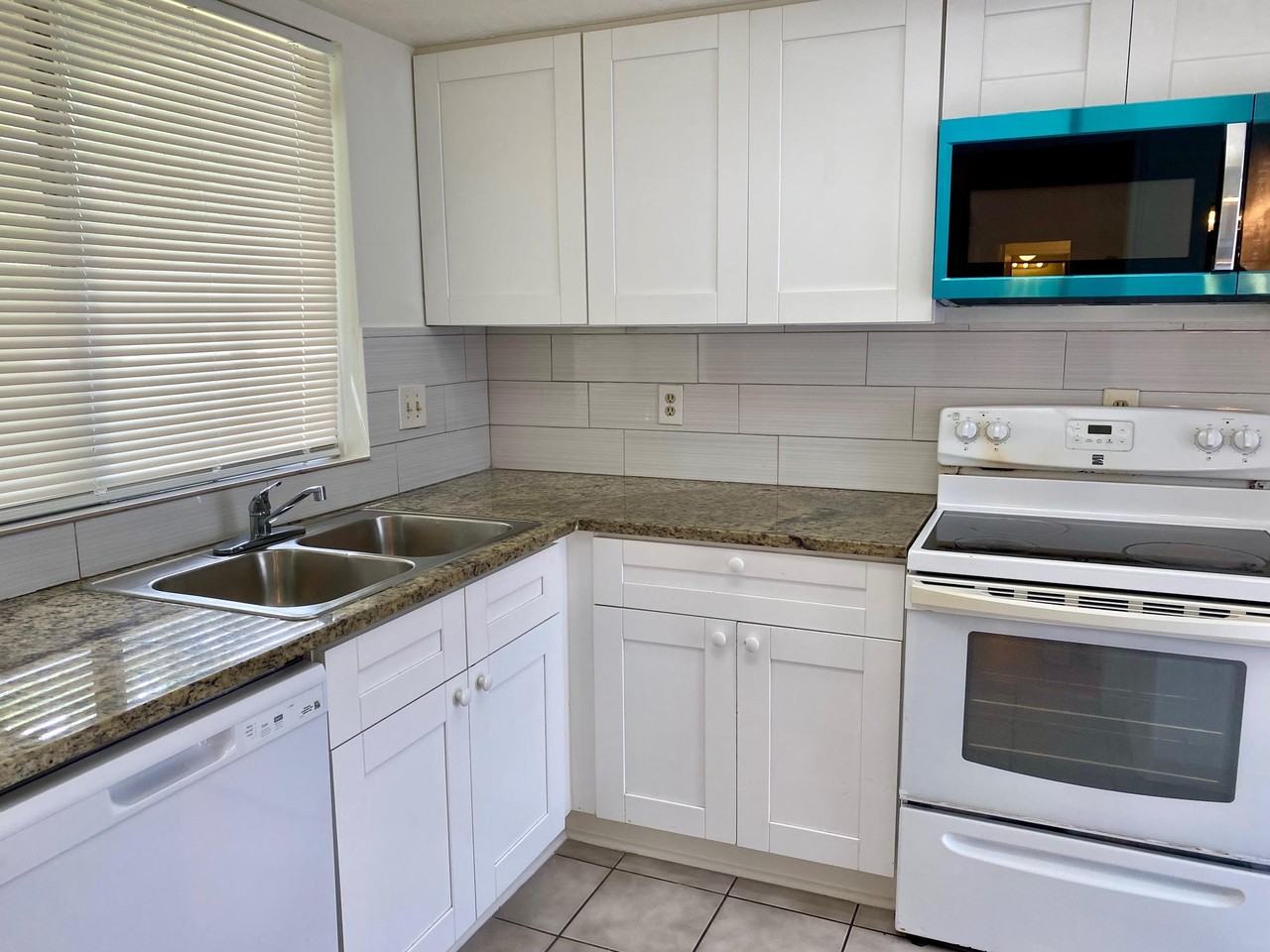 16310 Setter Ct #16310 - Photo 5 of 6