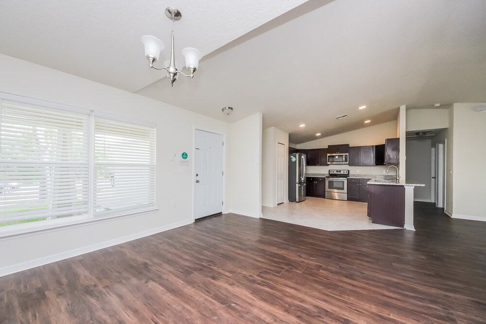 938 Nancy Ct - Photo 7 of 16