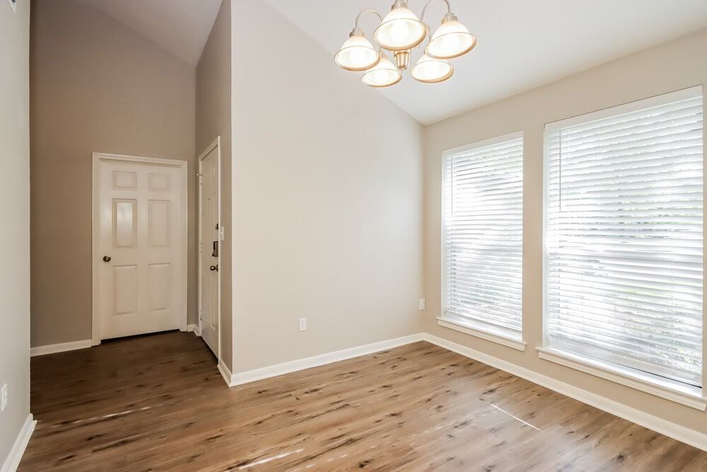 15803 N Chamfer Ct - Photo 6 of 16