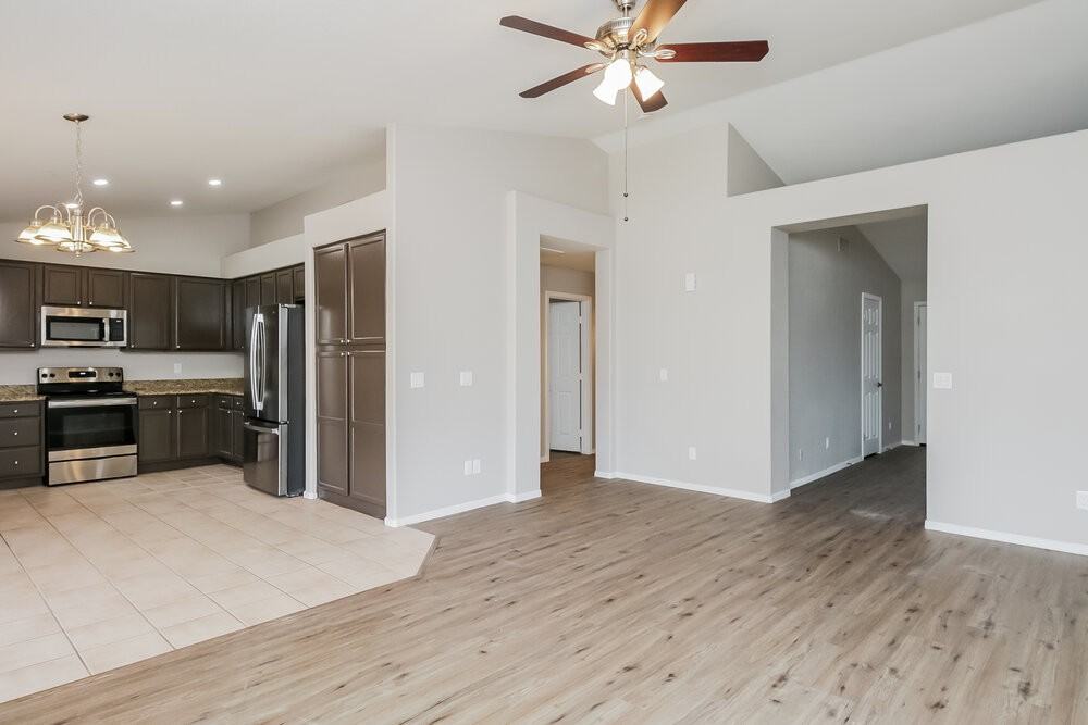 6351 E Regina St - Photo 3 of 16