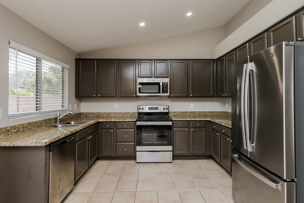 6351 E Regina St - Photo 5 of 16