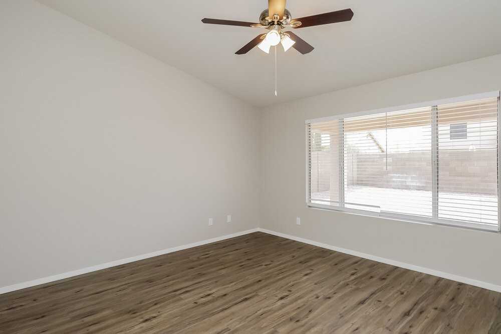 6351 E Regina St - Photo 7 of 16