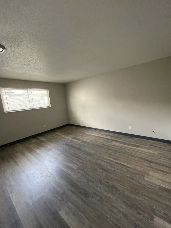 816 Orchard St #6 - Photo 2 of 5