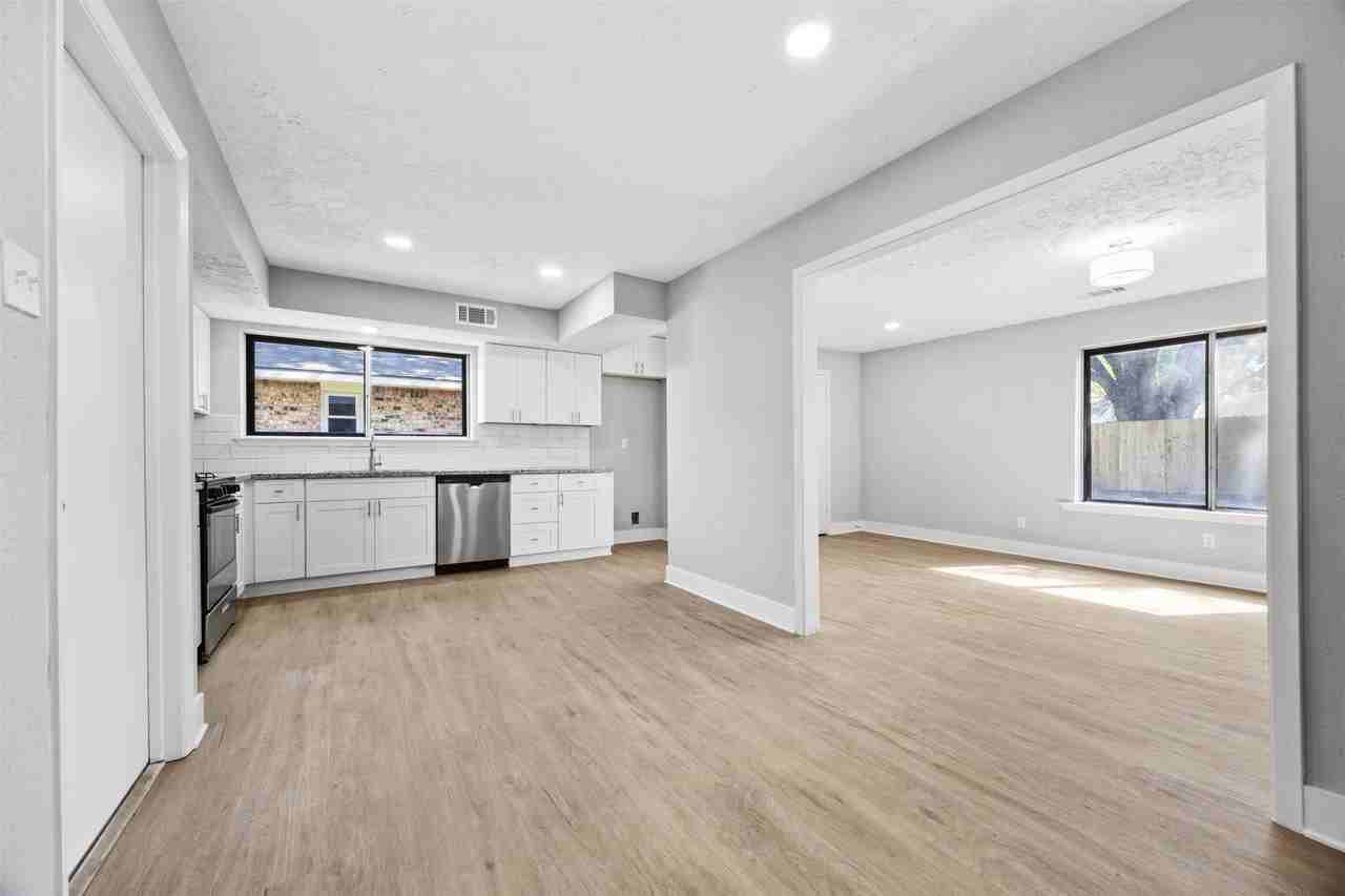 3030 Becket St #3030 - Photo 4 of 22