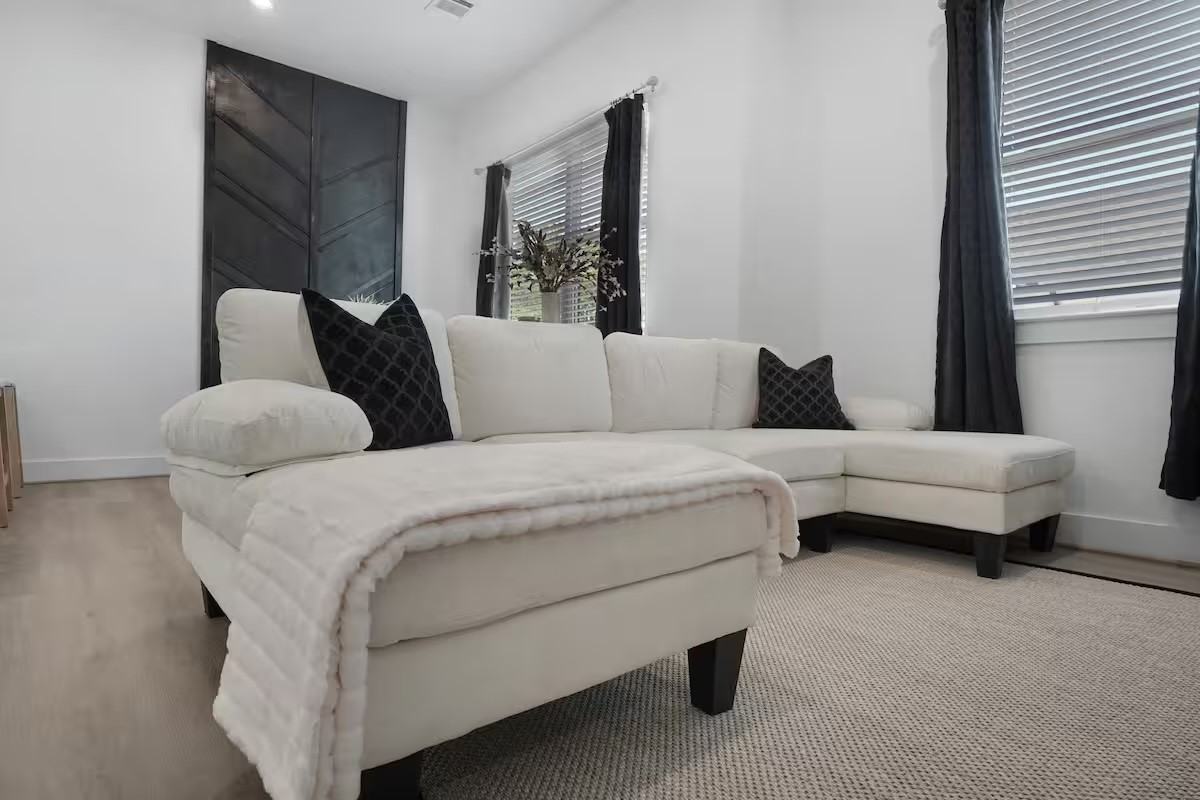 4615 Indie Heights Ln #4615 - Photo 5 of 18