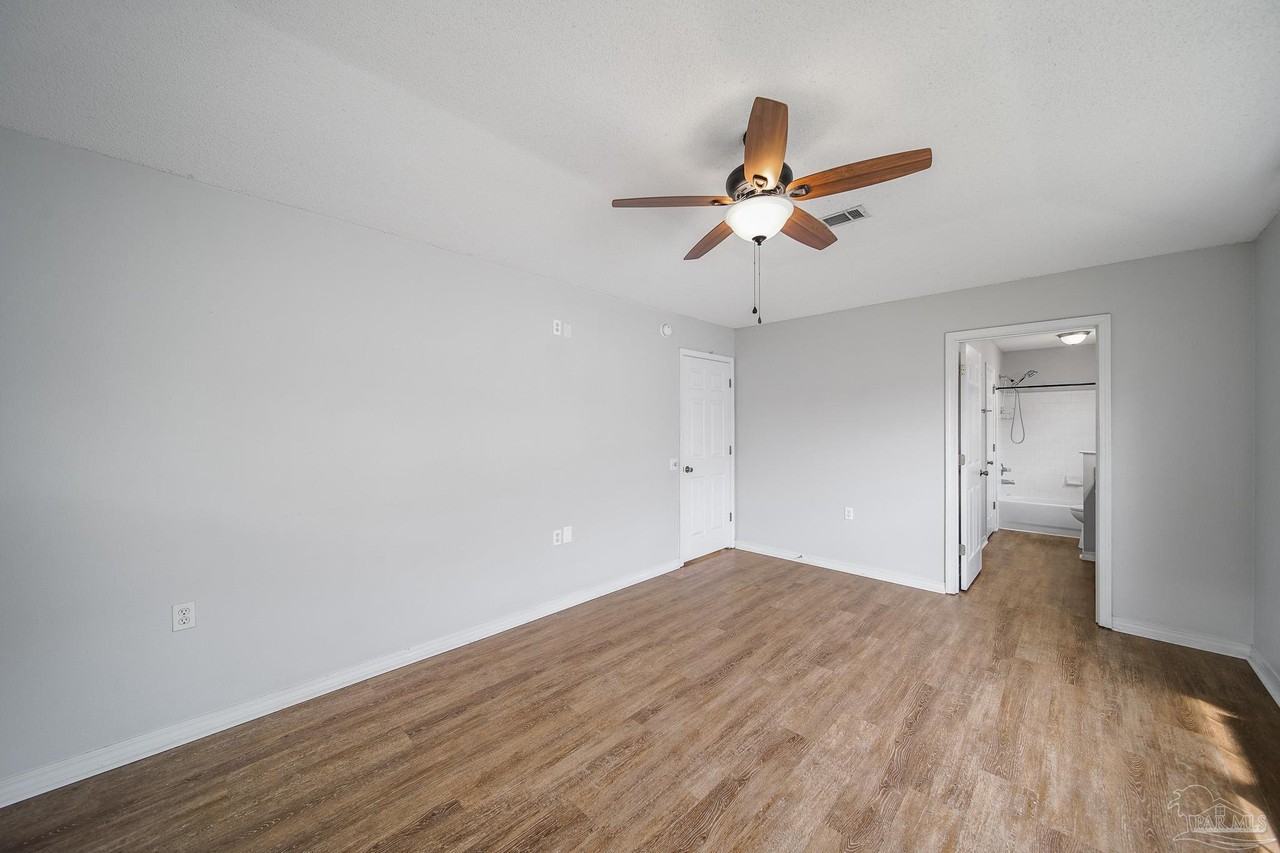 4014 Glenway Dr #4014 - Photo 4 of 23