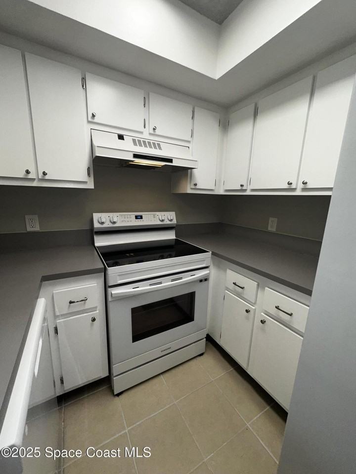 723 Players Ct #723 - Photo 2 of 15