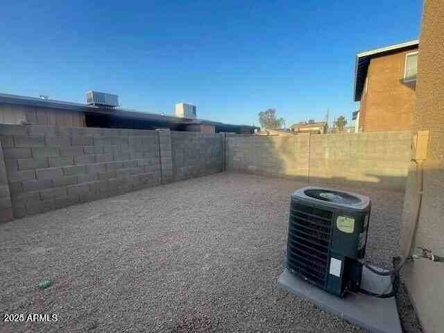 2538 W Ocotillo Rd #2538B - Photo 3 of 5
