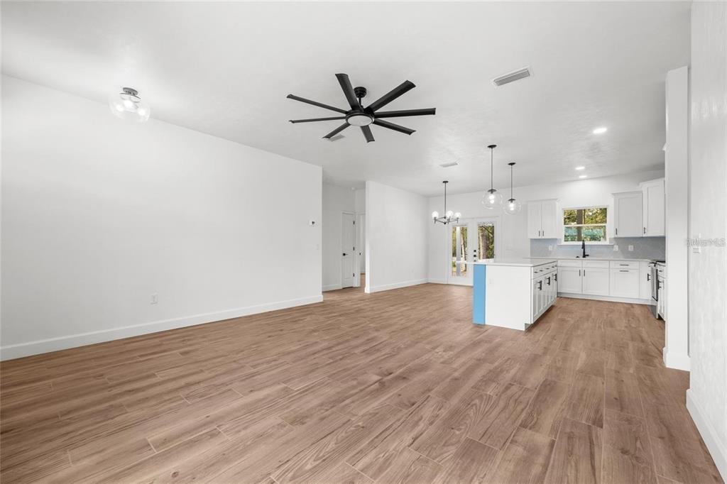 601 Fisher Dr #601 - Photo 7 of 29