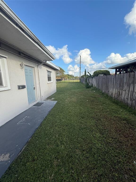 604 Nw 10th St #604B - Photo 4 of 14