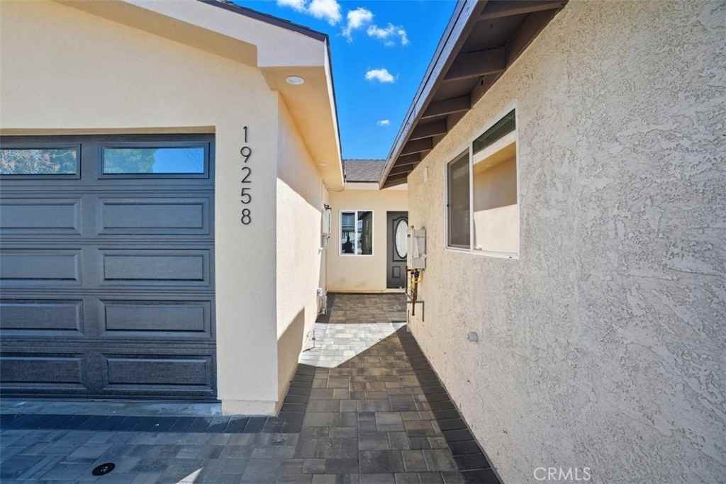 19258 Strathern St #19258 - Photo 7 of 26