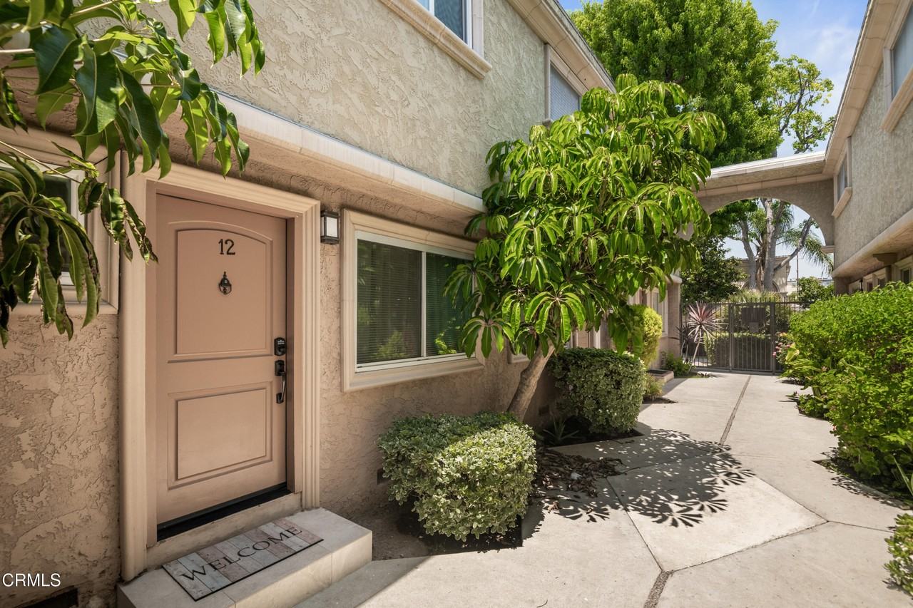 20224 Cohasset St #20224-12 - Photo 2 of 32