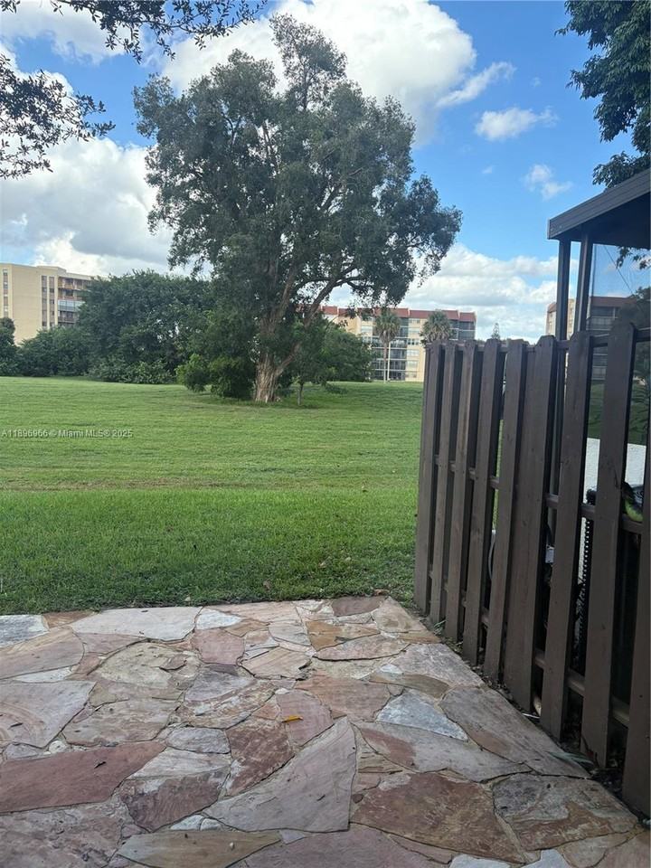 3629 Inverrary Blvd W #3629 - Photo 4 of 29