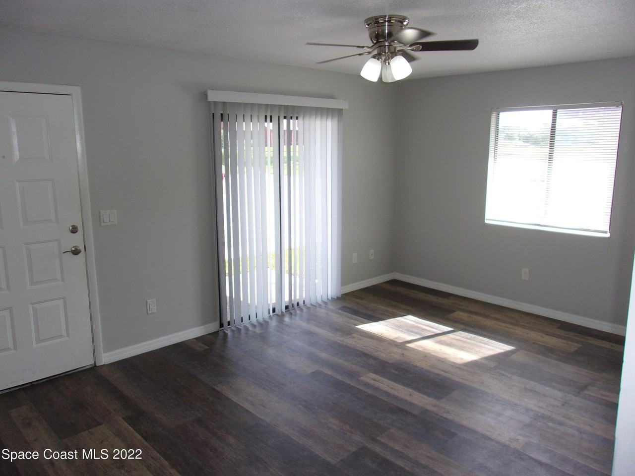 1050 N Fiske Blvd #1050-406 - Photo 6 of 11