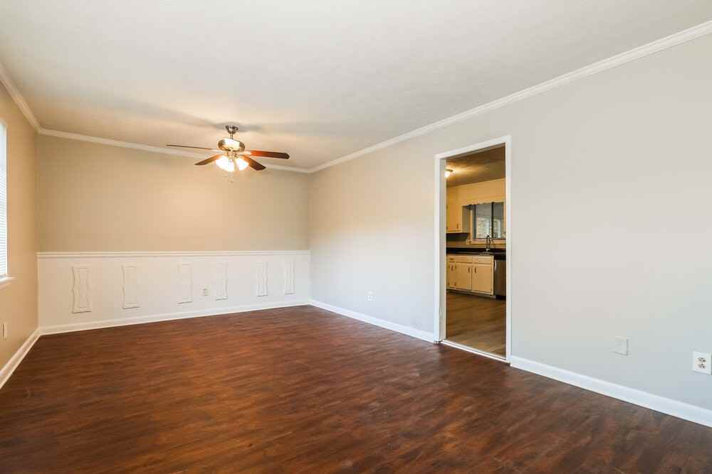 9105 Homewood Dr - Photo 5 of 18